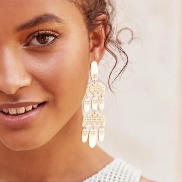 Kendra Scott Emmet Filigree Earrings - Picture 3 of 6